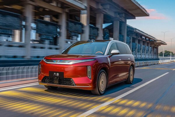 A BYD átlépte a tízezredik leszállított Da Tang EV mérföldkövét a zászlóshajó szabadidő-autó felfutó értékesítése során